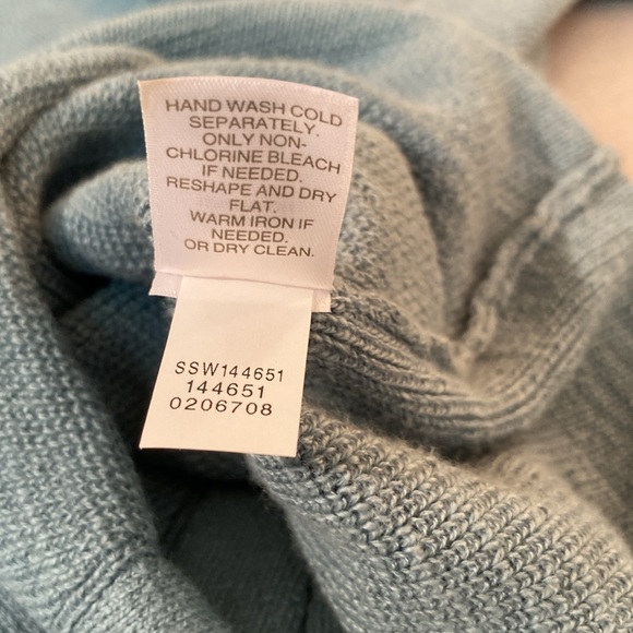 J. Jill - v-neck long sleeve tunic sweater. Size S - Picture 5 of 10